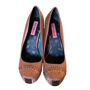 Betsey Johnson Majestee Platform Pumps